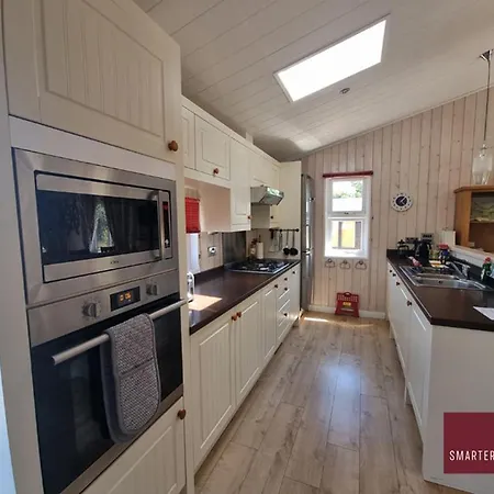 Milford On Sea - 4 Bedroom Lodge In Shorefield Country Park Exterior photo
