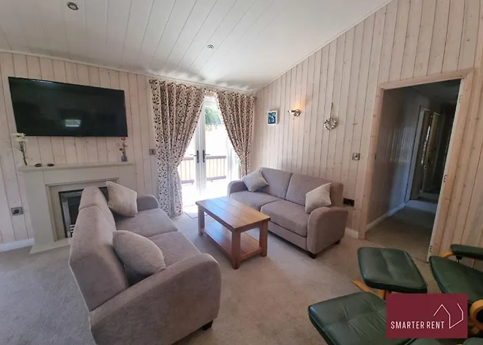 Milford On Sea - 4 Bedroom Lodge In Shorefield Country Park