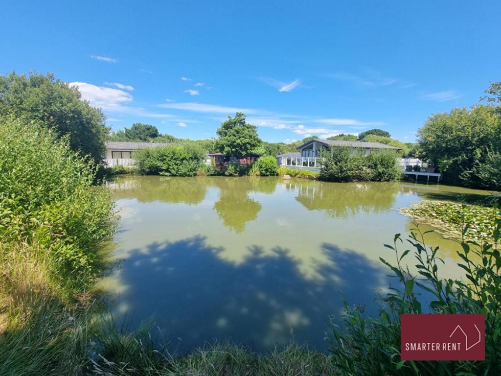 - 4 Bedroom In Shorefield Country Park Apartment